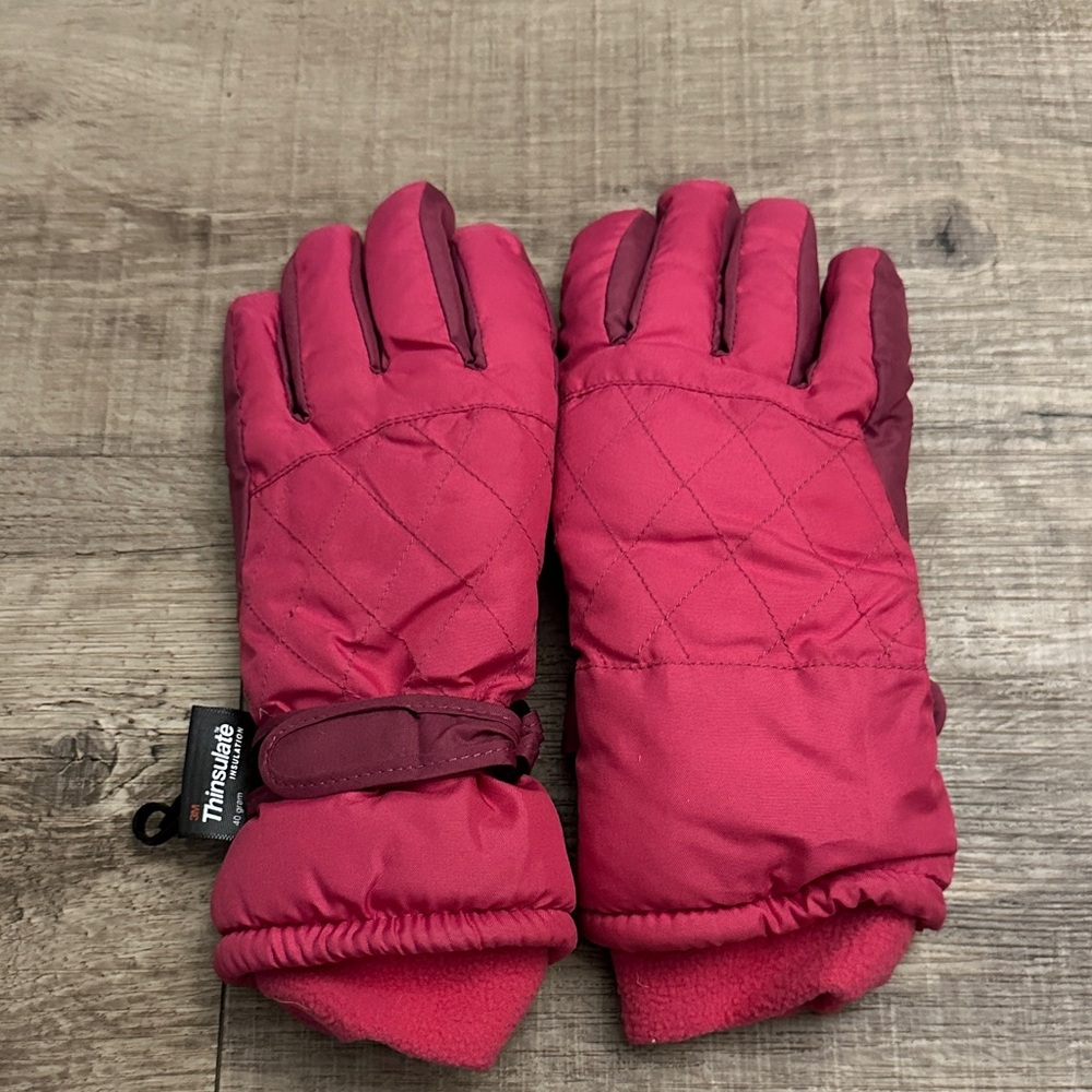 3M Thinsulate Quilted Magenta Gloves